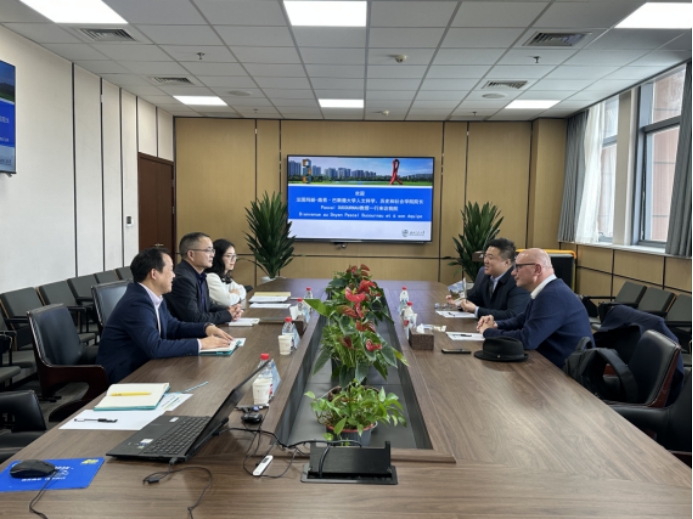 Dean of Humanities, History, and Society at Université Marie-Louise Pasteur Visits SFL